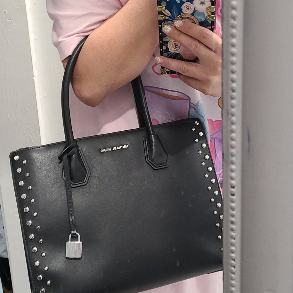 Micheal kors purse - Picture 8 of 10